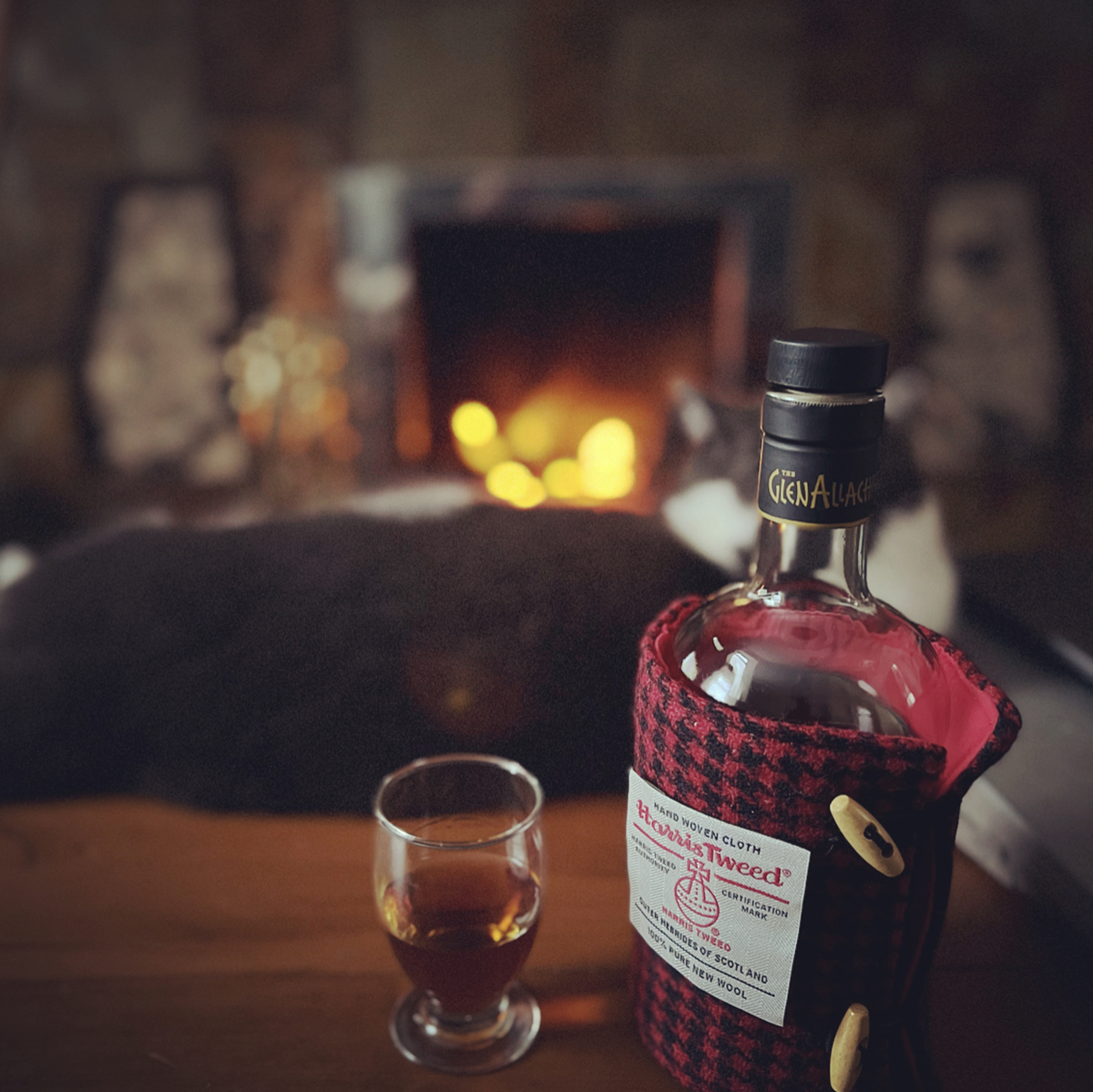 Harris Tweed Happy New Year whisky