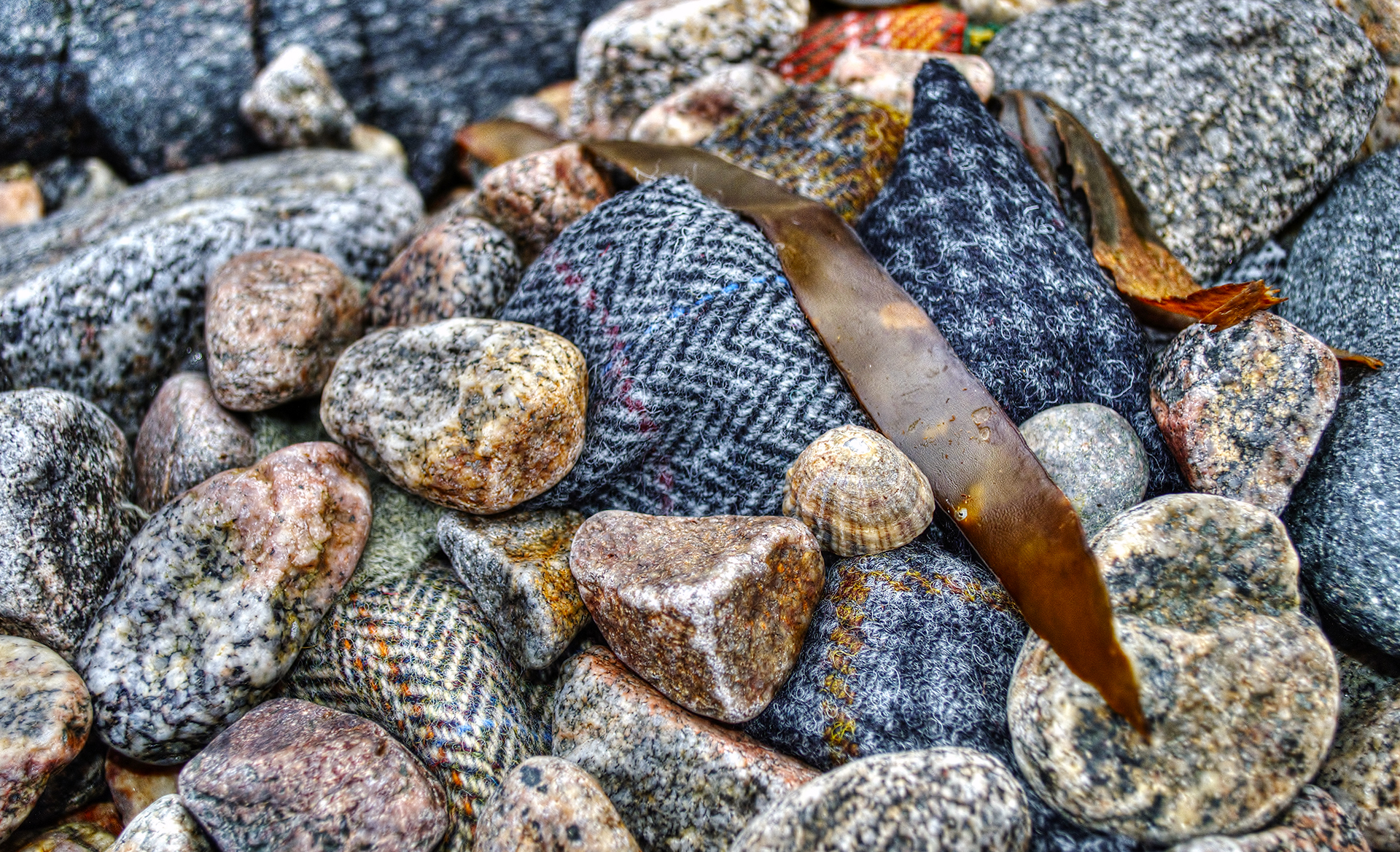 Harris Tweed rocky beach tweeds