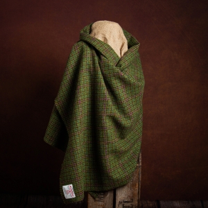 Harris Tweed carloway mill cloth horses