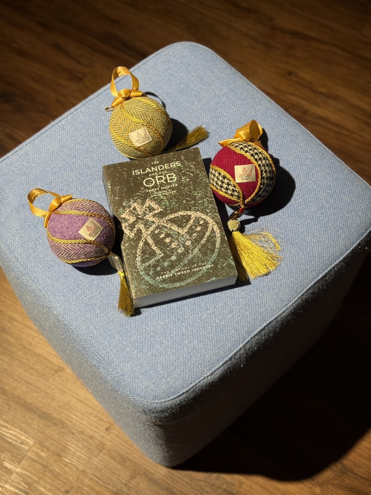 Harris Tweed islanders and the orb page